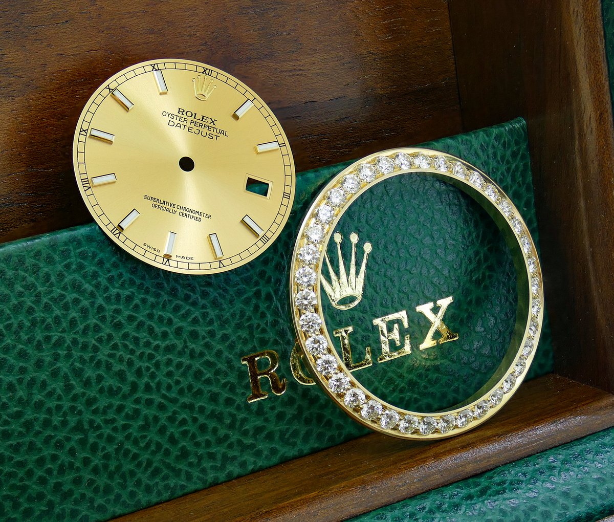 18K Yellow Gold 36mm 2.66ct Diamond Bezel with Factory Gold Dial